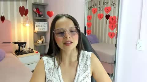 Snapshot of lorelaigiven chatting on 02-14-25, 12:25 lorelaigiven online show from 02-14-25, 12:25