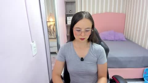 Snapshot of lorelaigiven chatting on 06-20-26, 12:30 lorelaigiven online show from 06-20-26, 12:30