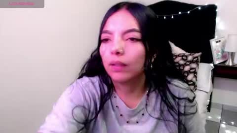 Snapshot of loren_44tits chatting on 06-21-26, 08:22 Loren online show from 06-21-26, 08:22