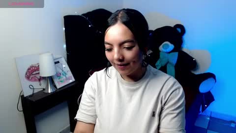 Snapshot of loren_44tits chatting on 07-04-26, 10:38 Loren online show from 07-04-26, 10:38
