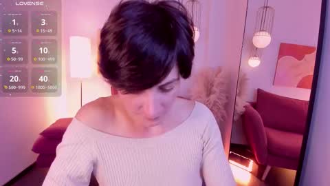 Snapshot of loren_daze chatting on 10-08-25, 03:09 Loren online show from 10-08-25, 03:09