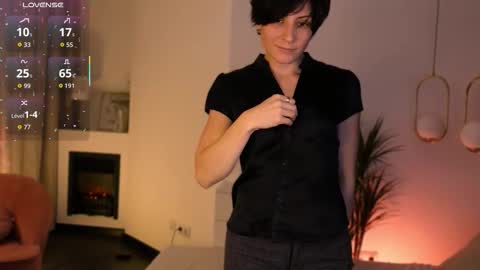 Loren online show from 11-25-25, 02:06