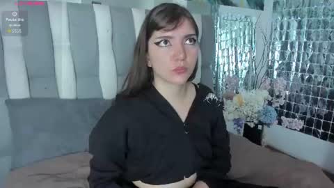 Snapshot of loren_jacksoon chatting on 07-04-26, 12:33 Loren online show from 07-04-26, 12:33