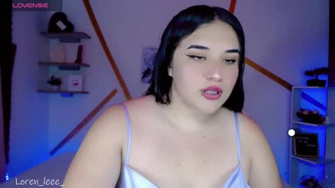 Snapshot of loren_leee chatting on 03-02-25, 09:01 Loren online show from 03-02-25, 09:01