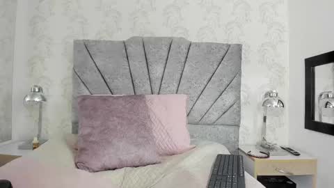 Lorena online show from 01-20-25, 03:28