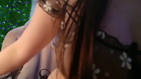 Snapshot of lorennameliyy chatting on 01-28-25, 11:07 Amelia online show from 01-28-25, 11:07