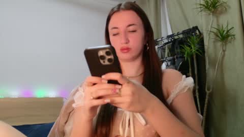 Snapshot of lorennameliyy chatting on 02-02-25, 07:57 Amelia online show from 02-02-25, 07:57