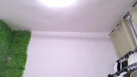 Snapshot of lorennameliyy chatting on 02-22-25, 10:52 Amelia online show from 02-22-25, 10:52