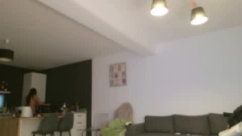 Snapshot of lorennameliyy chatting on 10-10-25, 05:39 Amelia online show from 10-10-25, 05:39