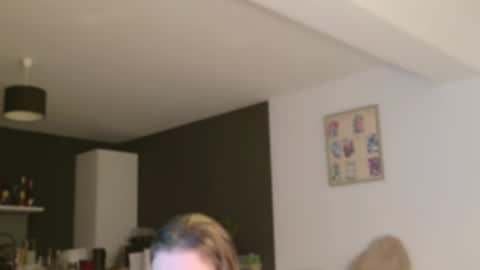 Snapshot of lorennameliyy chatting on 10-10-25, 07:02 Amelia online show from 10-10-25, 07:02