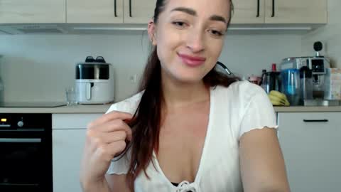 Snapshot of lorenneinspiring chatting on 09-13-25, 08:03 LorenneInspiring online show from 09-13-25, 08:03