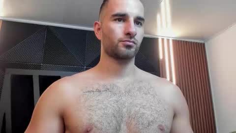  L O R E N Z O  Thumbs Up help  online show from 09-16-25, 05:14