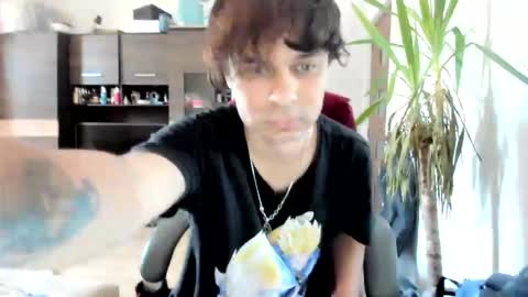 LORENZO Boy online show from 04-26-26, 12:03