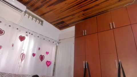 Queen Loreth online show from 09-16-25, 04:19