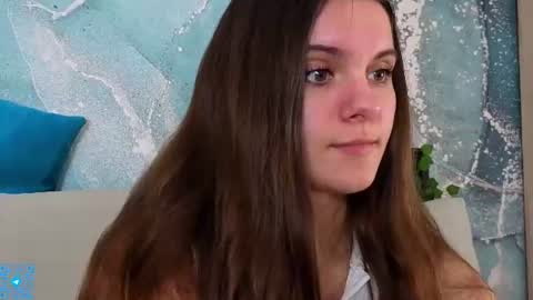 Snapshot of lorettadunnelli chatting on 06-11-26, 06:39 Chloe for Fan BlackHole online show from 06-11-26, 06:39