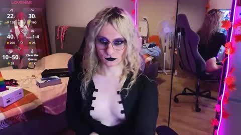 Snapshot of lori_myaf chatting on 10-29-25, 02:41 Lori -----------------------------------    online show from 10-29-25, 02:41