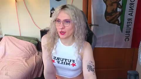Snapshot of lori_myaf chatting on 05-22-26, 03:06 Lori ----------------------------------- online show from 05-22-26, 03:06