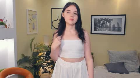 Lori online show from 10-21-25, 07:42