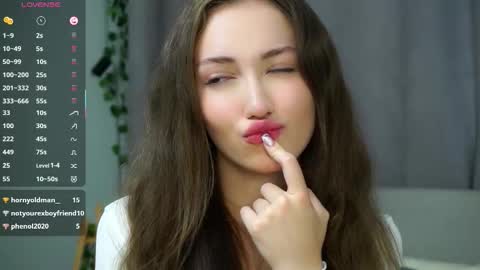 Naomi online show from 10-01-25, 09:54