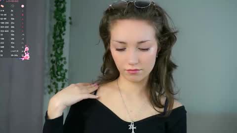 Naomi online show from 11-17-25, 09:53