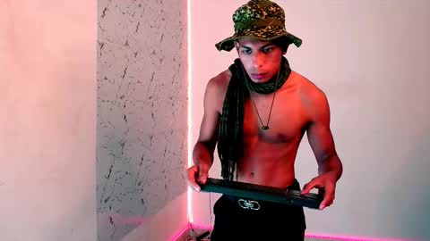 Lorian Vikel  online show from 09-24-25, 10:35