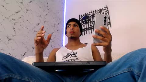 Lorian Vikel  online show from 10-12-25, 08:52