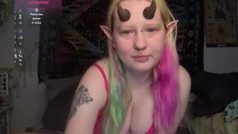 Lori Critter online show from 05-10-26, 10:20