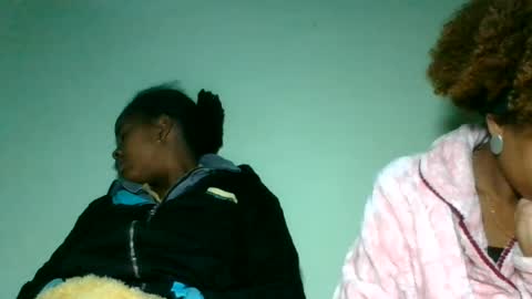 lorienne98 online show from 06-12-26, 03:49