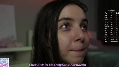 Snapshot of lornaelin chatting on 10-20-25, 07:58 Dia 700-1630Rose 1900-430UTC1 online show from 10-20-25, 07:58