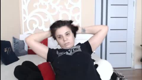 LorraGrey online show from 02-04-25, 11:49