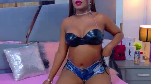 lorraine_johnson online show from 04-15-26, 08:09