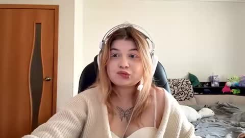 Snapshot of lorrainepurkiss chatting on 06-10-26, 06:34 Stasha online show from 06-10-26, 06:34