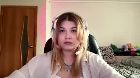 Stasha online show from 06-17-26, 08:39