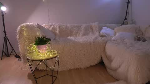 Lorrie online show from 02-20-26, 09:32