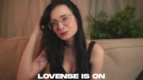 Snapshot of lost_mymind chatting on 02-09-26, 11:36 Jess online show from 02-09-26, 11:36