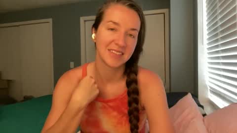 Snapshot of lothlori chatting on 04-22-26, 11:45 lothlori online show from 04-22-26, 11:45