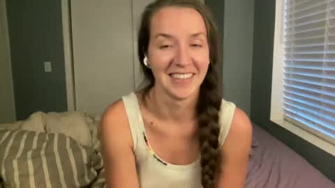 Snapshot of lothlori chatting on 06-24-26, 12:31 lothlori online show from 06-24-26, 12:31