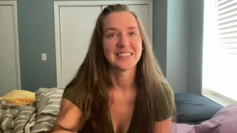 Snapshot of lothlori chatting on 06-28-26, 02:01 lothlori online show from 06-28-26, 02:01