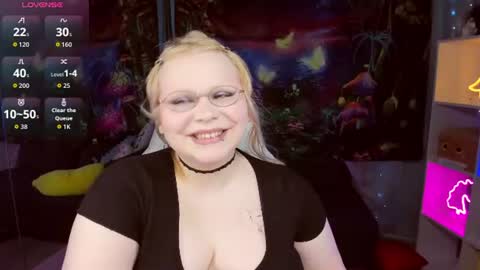 Snapshot of lottieparker chatting on 06-13-26, 02:15 Lottie online show from 06-13-26, 02:15