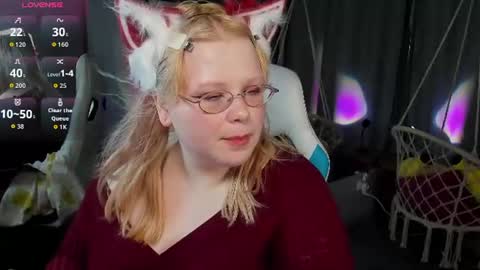Snapshot of lottieparker chatting on 06-17-26, 02:18 Lottie online show from 06-17-26, 02:18