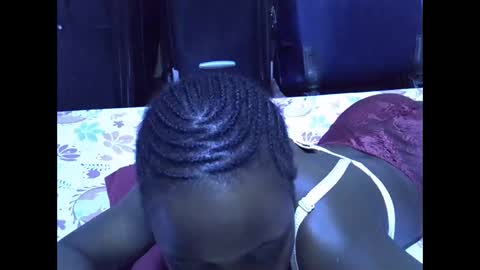 lotty_lavilla online show from 10-15-25, 08:31