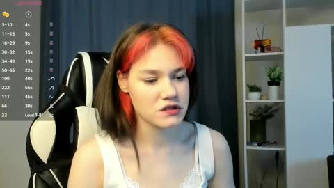 Riley online show from 10-22-25, 07:02