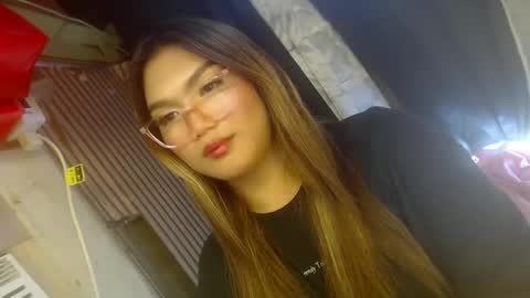 Sweet   online show from 12-24-24, 11:11