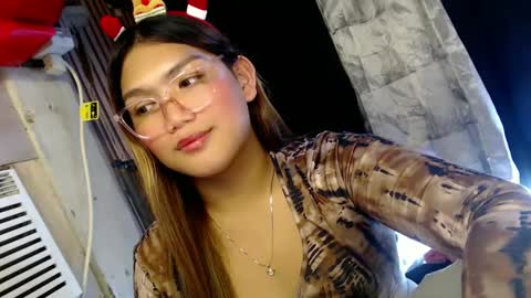 Sweet   online show from 12-27-24, 07:35