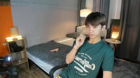 ignot ursh online show from 12-26-24, 02:01