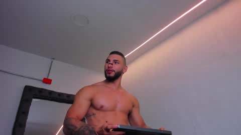 Louis online show from 02-25-26, 07:18