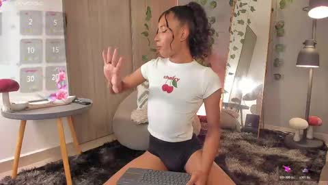 Snapshot of louis_hardstar chatting on 06-08-26, 02:01 Louis Valdz online show from 06-08-26, 02:01