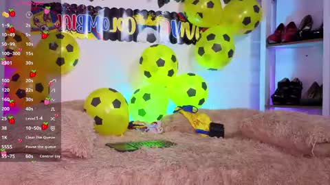  LouIse  online show from 07-04-26, 01:56