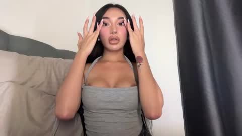 Snapshot of louiseelizabeth chatting on 06-14-26, 07:16 samantha online show from 06-14-26, 07:16