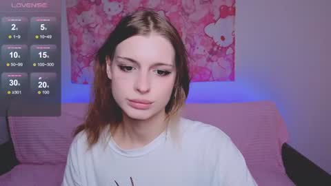 LouiseKane online show from 06-25-26, 12:53